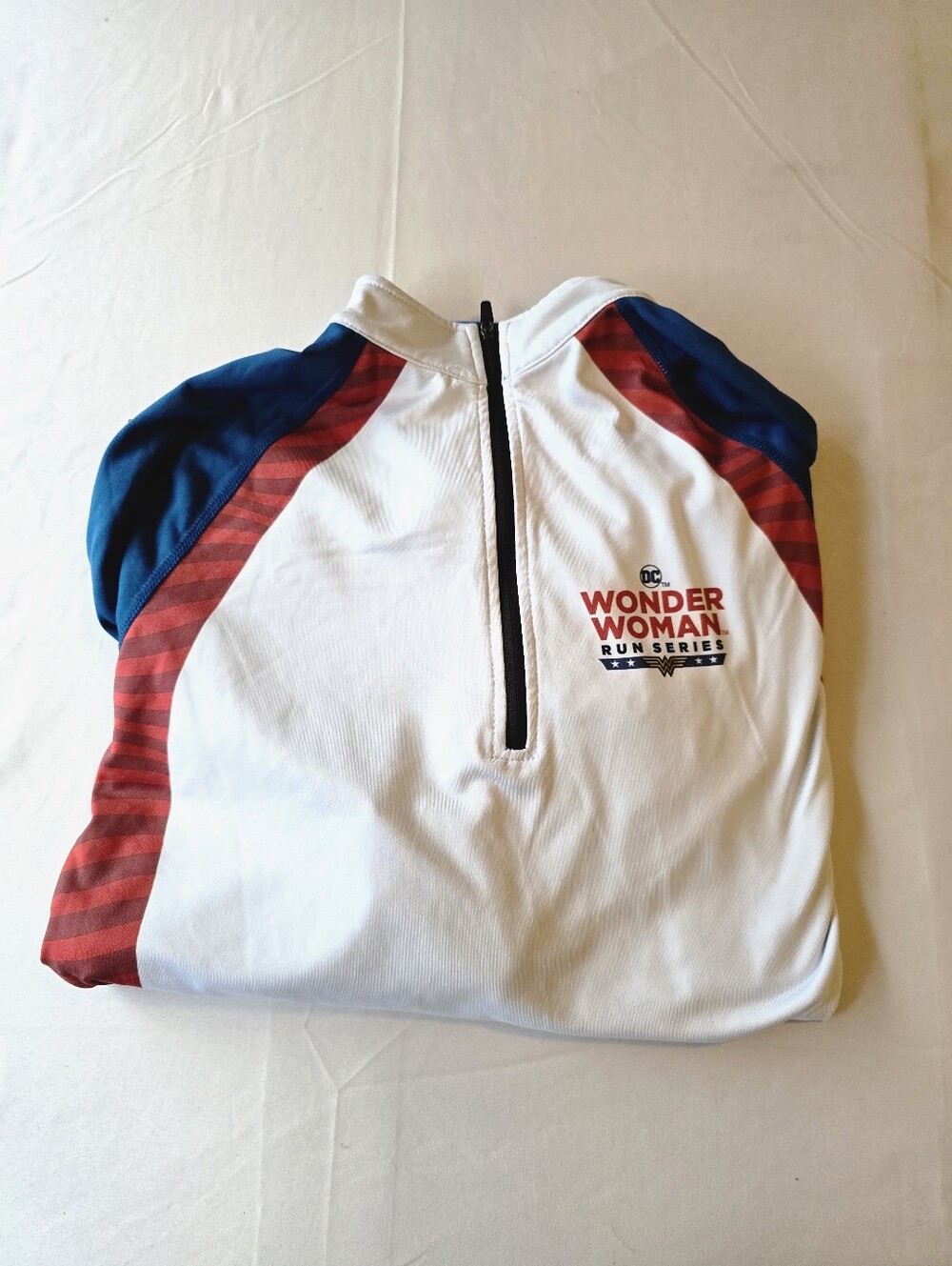Running Man DC Wonder Woman Run Series Quarter Zip Size XL